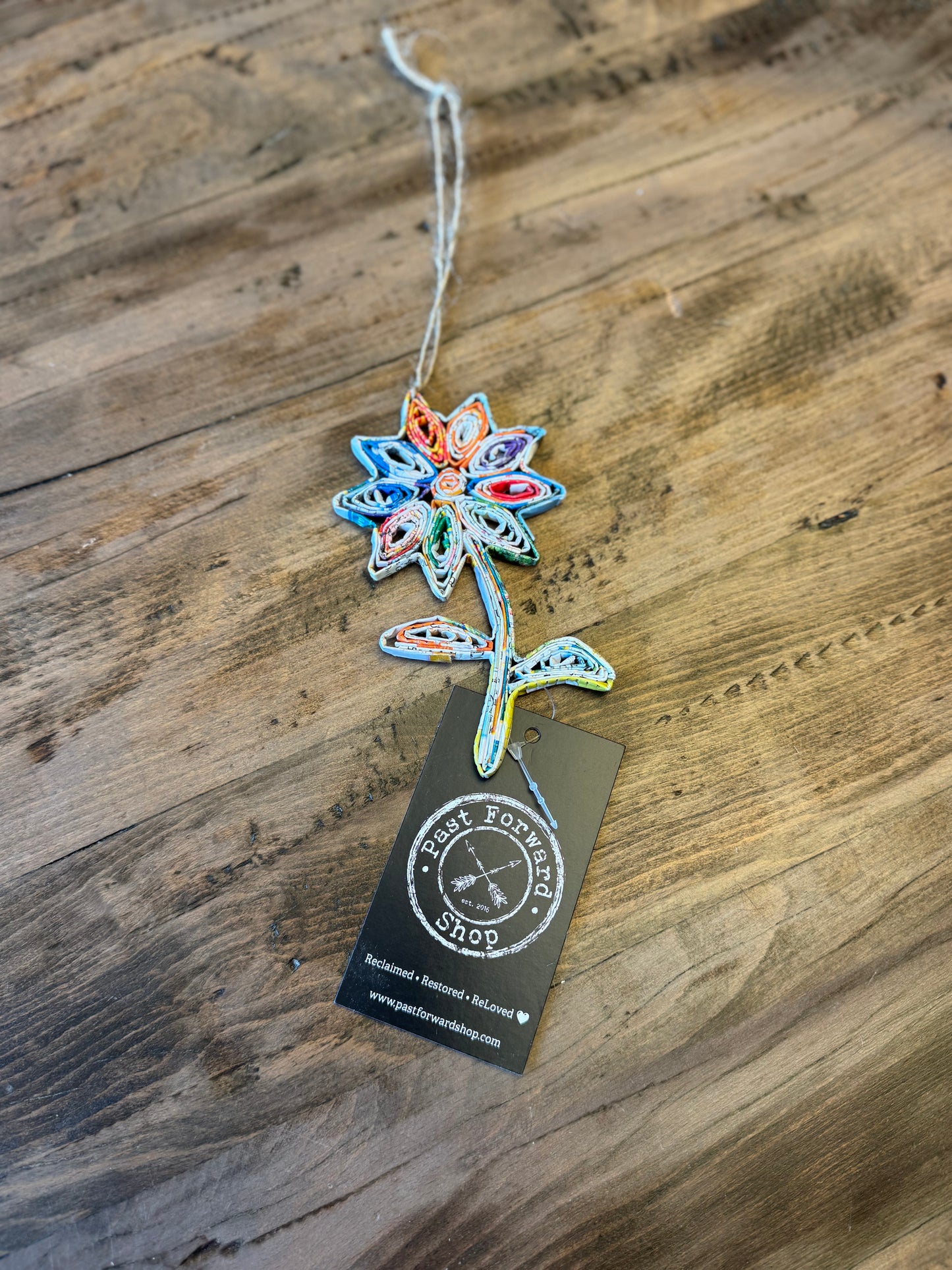 Flower Ornament • recycled magazine ornament