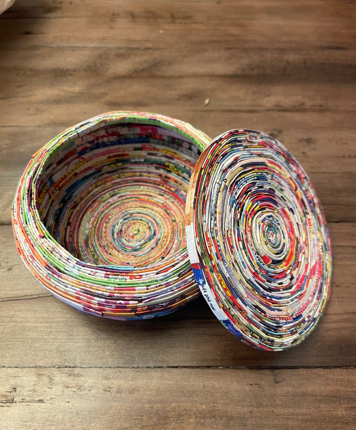 Trinket bowl with lid • Reclaimed Magazine Keepsake Gift