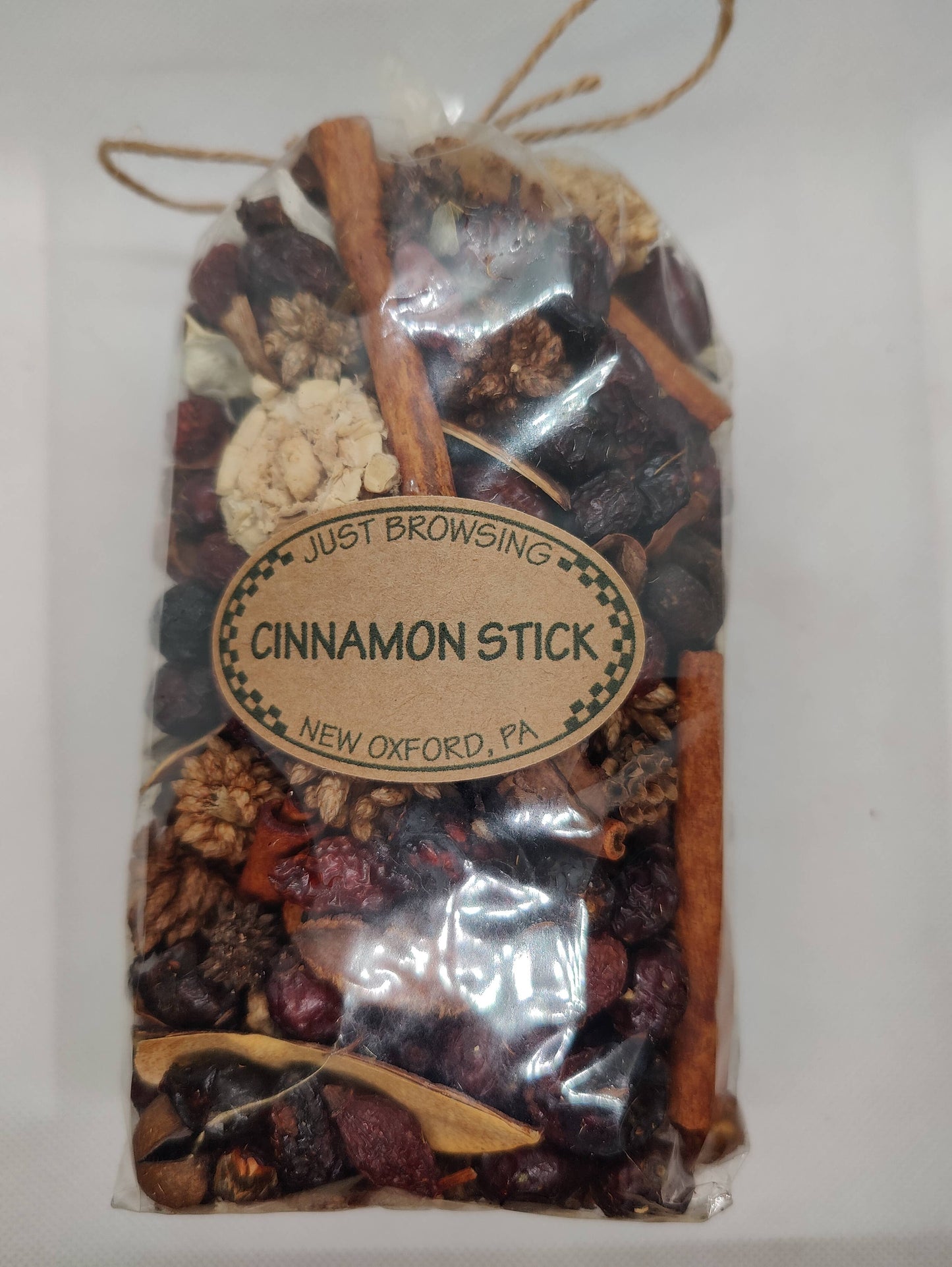 Scented Potpourri with Rosehips - Cinnamon Stick - 4 Cup Bag